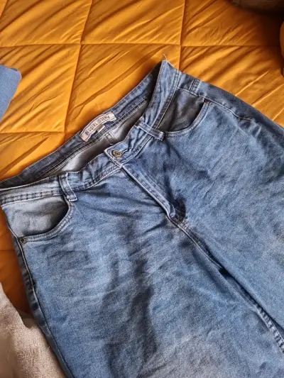 Jeans azul claro - miniatura 1