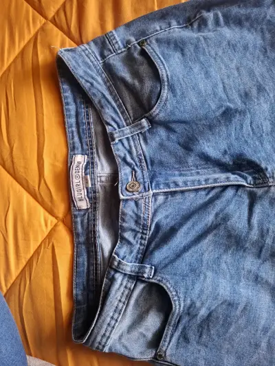 Jeans azul claro - miniatura 2