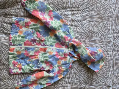 Chaqueta impermeable flores colores - miniatura 1