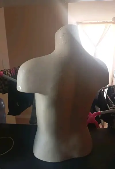 Maniquí de exhibición blanco - miniatura 2
