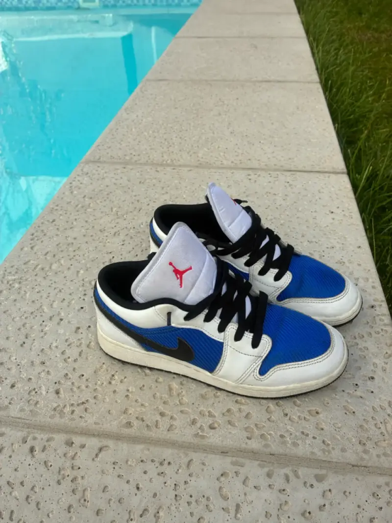 Zapatillas deportivas blancas y azules - 5