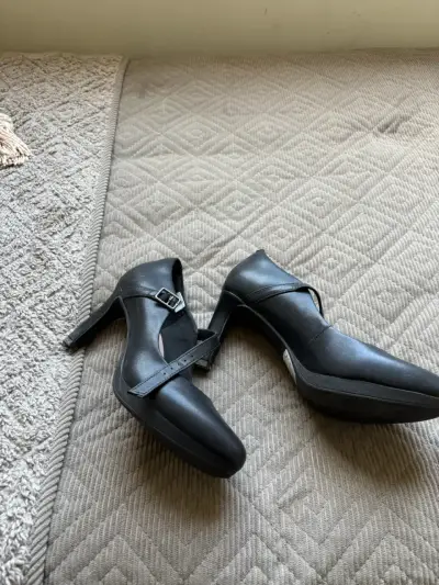Zapatos de taco negro - miniatura 3