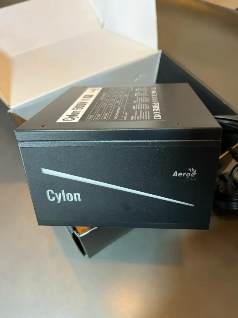 Fuente de poder Cylon 500W - 2