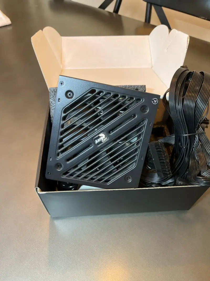 Fuente de poder Cylon 500W - 4