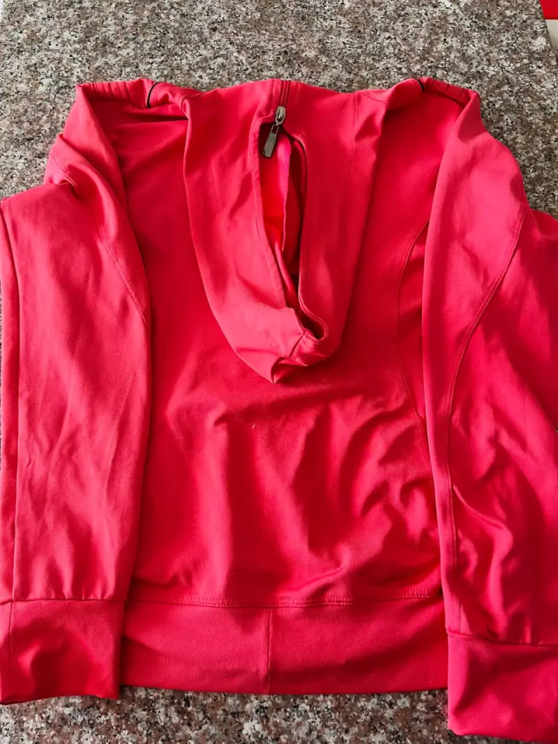 Polerón deportivo fucsia con capucha - 2