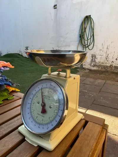 Balanza de cocina retro - miniatura 1