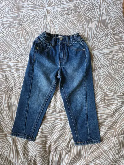 Jeans azules elásticos para niñas - miniatura 3