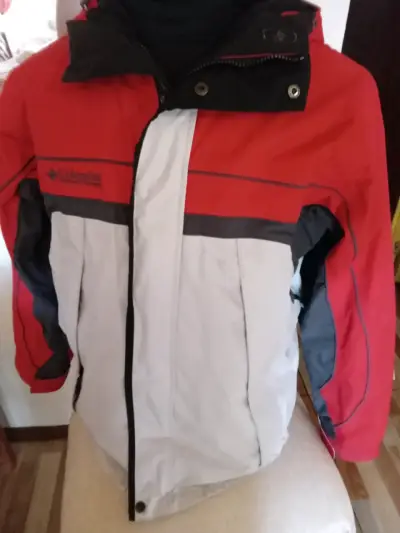 Chaqueta Columbia roja y blanca - miniatura 1