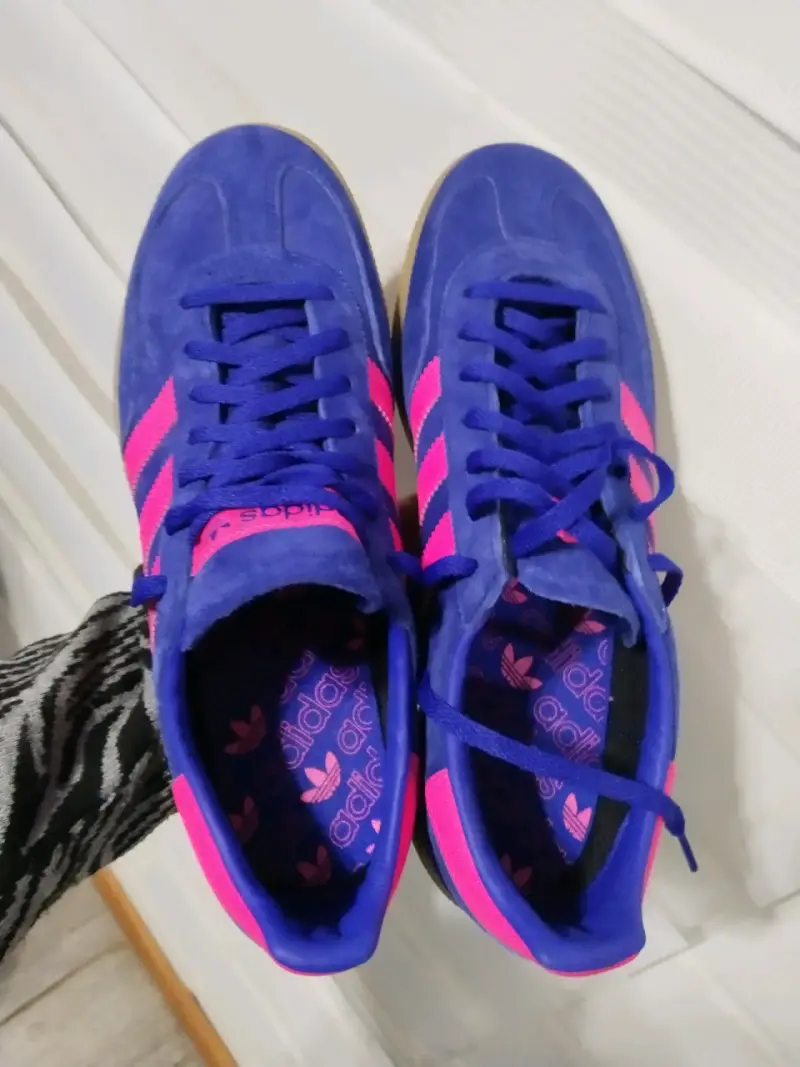 Zapatillas Adidas azules y rosadas - 1
