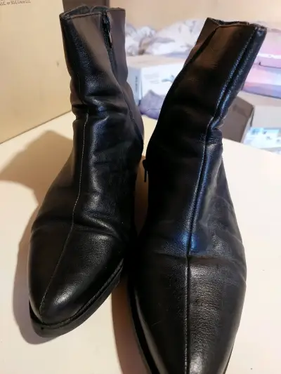 Botines negros de cuero Bruno Rossi - miniatura 1
