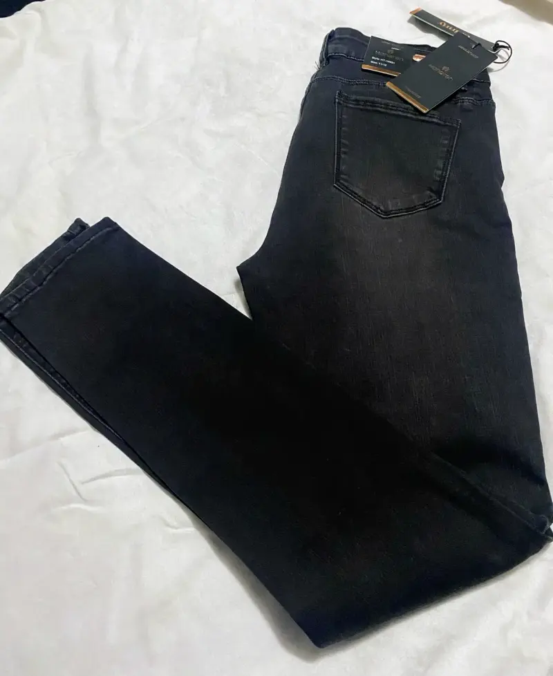 Jeans grises con roturas - 5