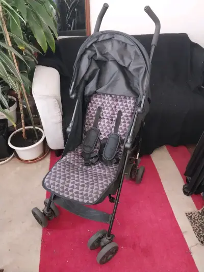 Coche de paseo plegable negro - miniatura 1