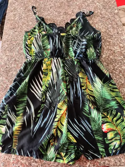 Short enterito estampado hojas tropicales - miniatura 2