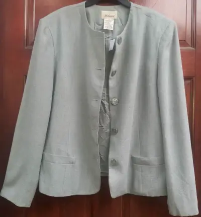 Blazer clásico gris minimalista - miniatura 2