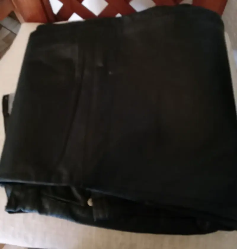 Pantalón negro de cuero - 3
