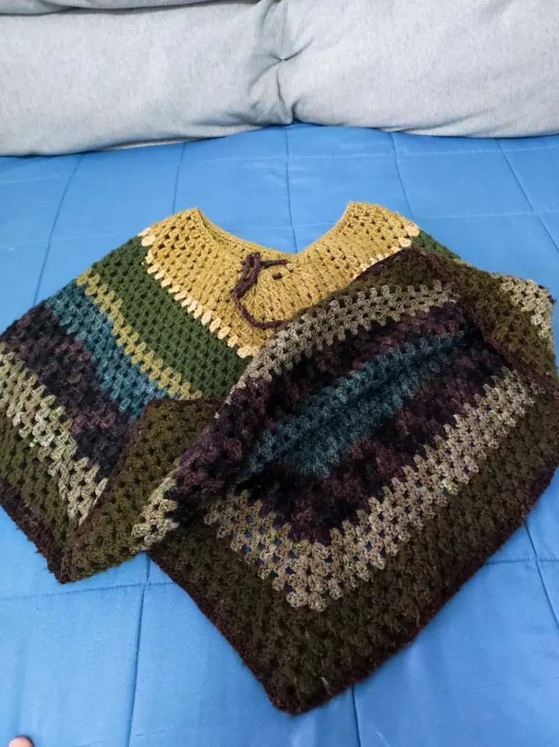 Poncho tejido a crochet multicolor - 2