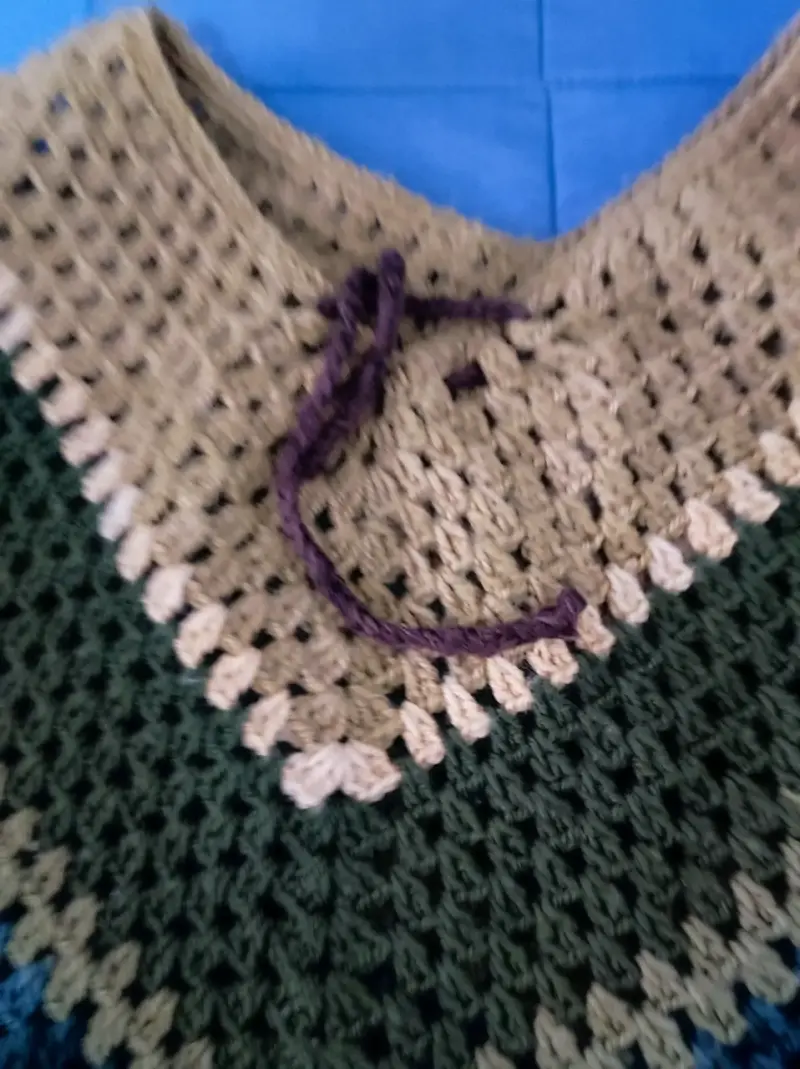 Poncho tejido a crochet multicolor - 3