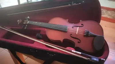 Violín con estuche y arco - miniatura 1