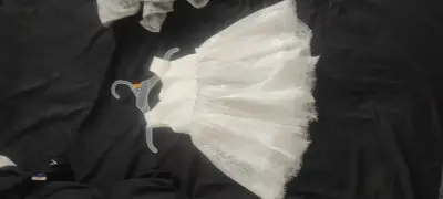Vestido blanco de encaje para niña para bautizo - miniatura 1
