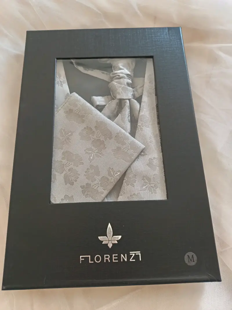Traje formal para novio negro con corbata - 2