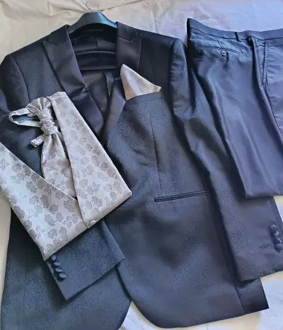 Traje formal para novio negro con corbata - miniatura 5