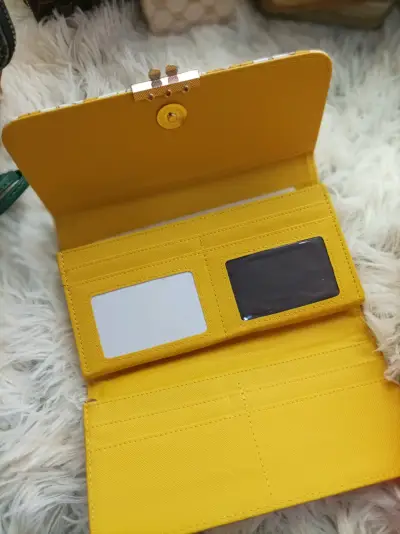 Cartera estampada amarillo floral - miniatura 2