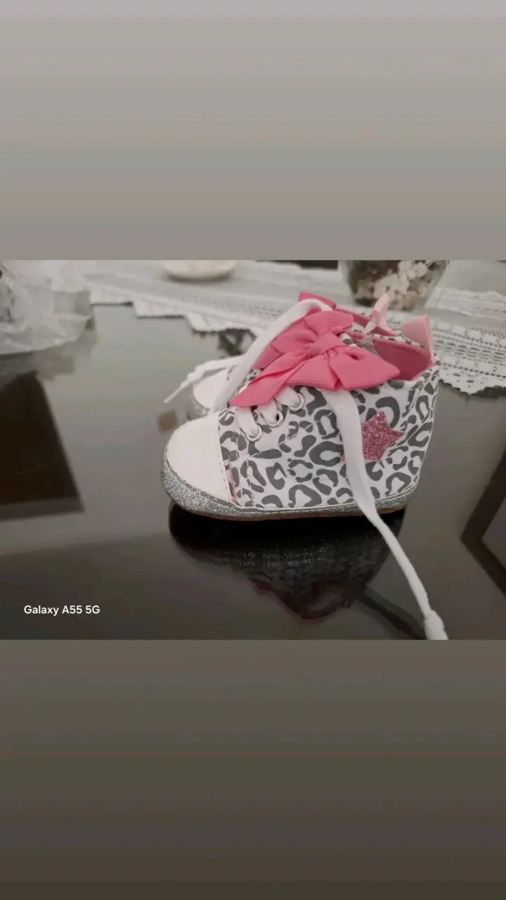 Zapatitos de bebé rosa y gris - 5