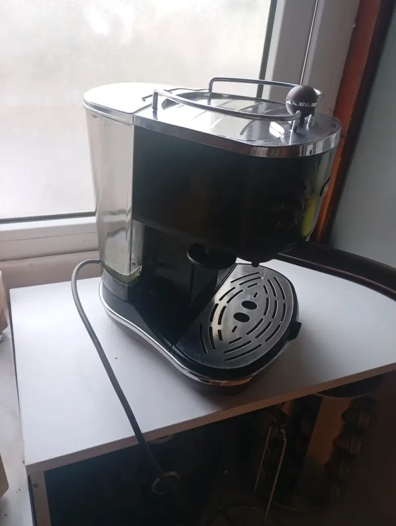Cafetera espresso DeLonghi - 2