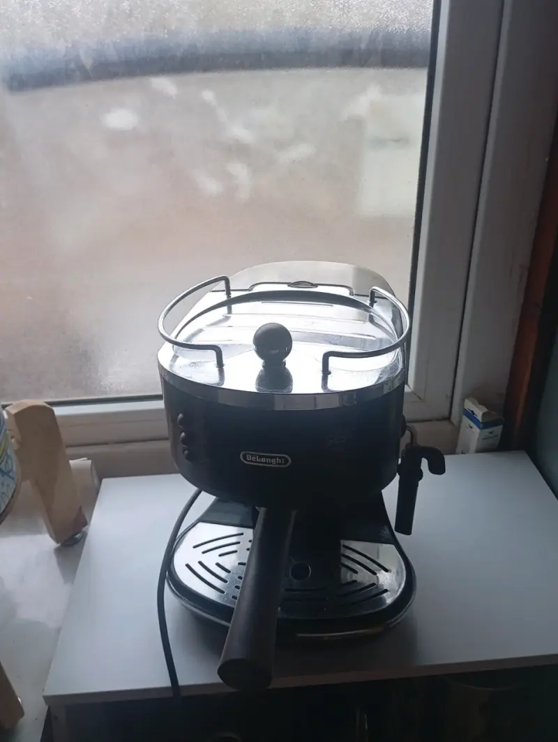 Cafetera espresso DeLonghi - 4