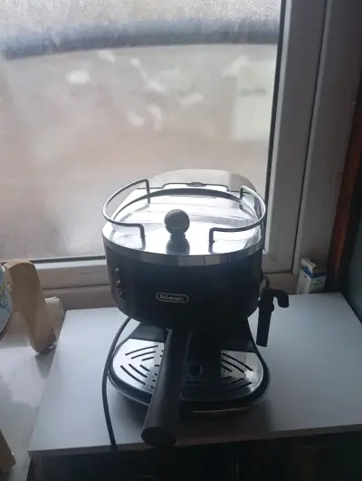 Cafetera espresso DeLonghi - miniatura 4