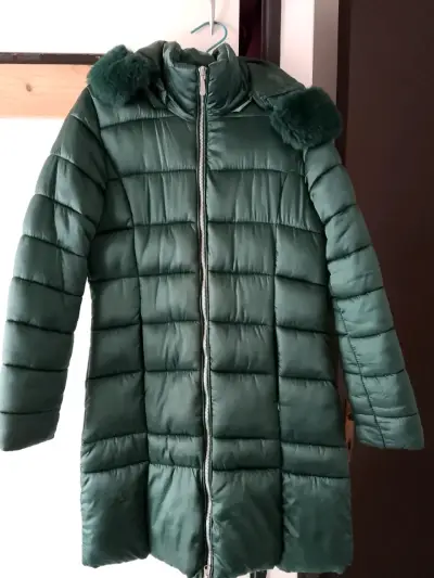 Parka acolchada  verde con capucha - miniatura 1