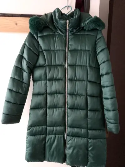 Parka acolchada  verde con capucha - miniatura 3