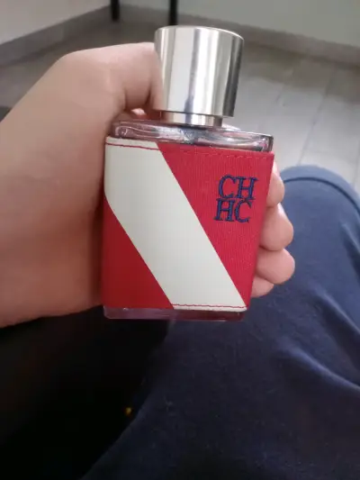 Perfume CH para hombre - miniatura 1