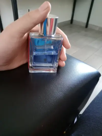 Perfume CH para hombre - miniatura 3