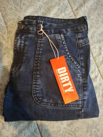 Jeans azul con etiqueta - miniatura 1