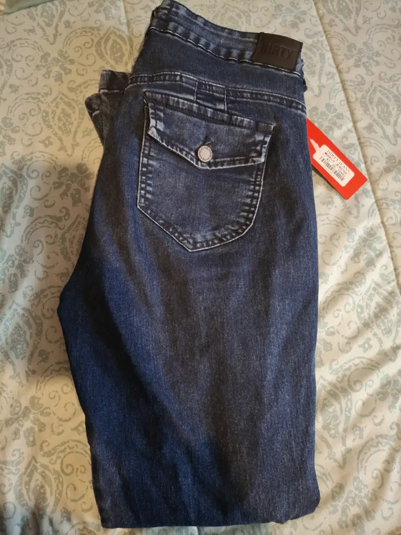 Jeans azul con etiqueta - 4