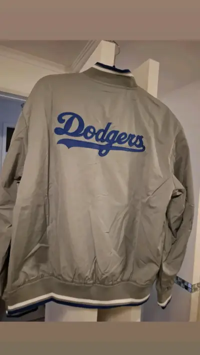Chaqueta gris Los Angeles nueva - miniatura 3