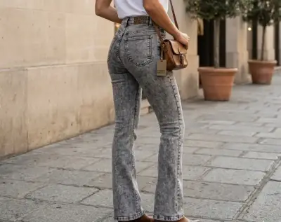 Jeans grises acampanados - miniatura 1