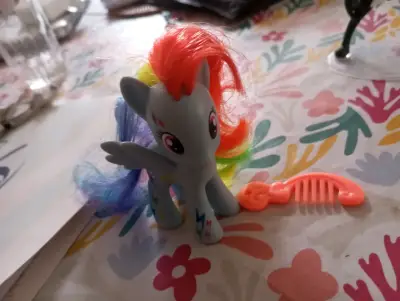 Figura de unicornio rosada - miniatura 2