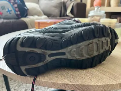 Botas de senderismo negras y gris - miniatura 5