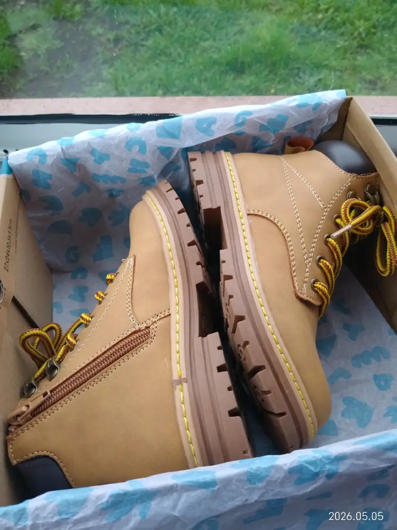 Botines amarillos para niño - 2
