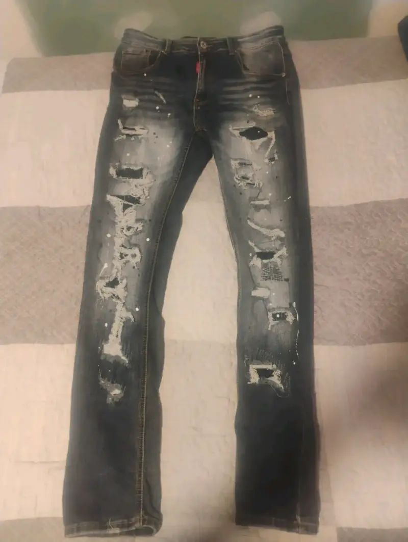 Jeans desgastados de hombre