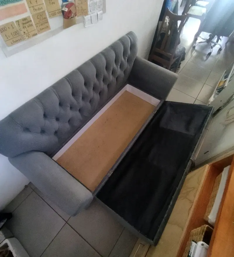 Sofá gris de tela suave - 2