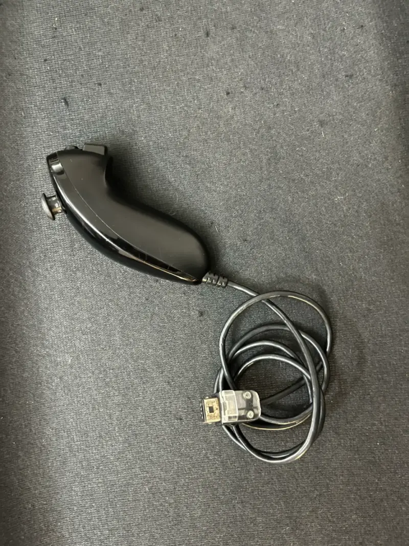Nintendo Wii Mini + Wii Mote PLUS — Completa - 4