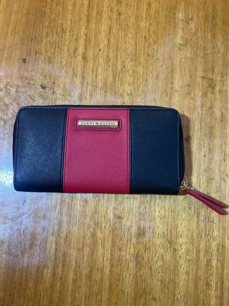 Billetera nueva original Tommybicolor negra y roja - 5