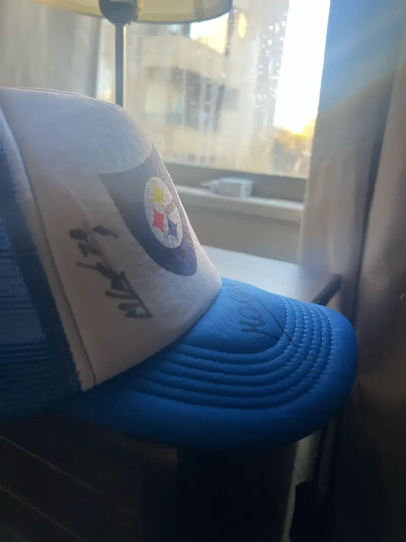gorro firmado por maximiliano rodriguez - 2
