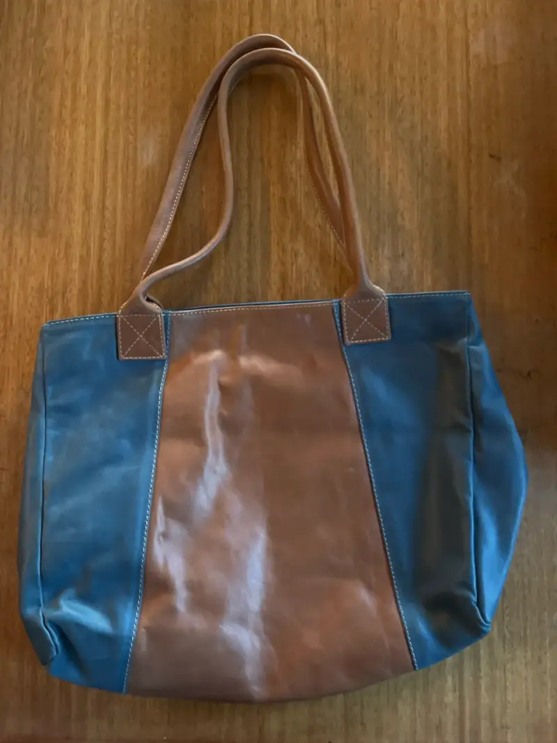Bolso tote azul y café - 4