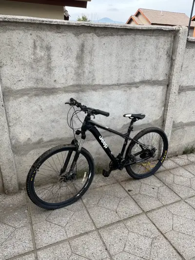 Bicicleta montaña negra Jeep - miniatura 1