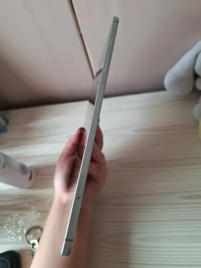 Tablet Samsung Galaxy Tab S6 Lite - miniatura 4