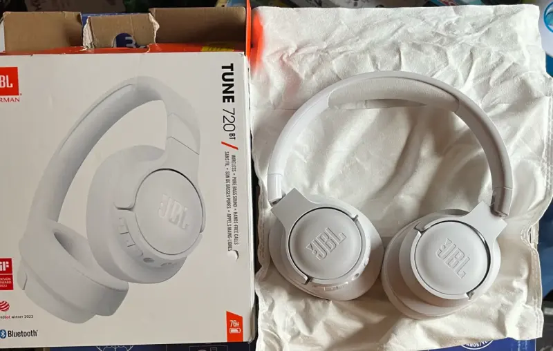 Audífonos JBL Tune 720 BT blancos - 2